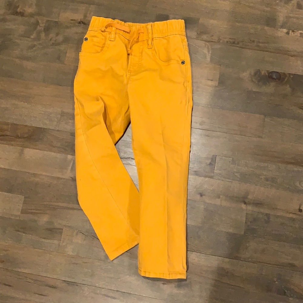 Hardly worn Gap colored denim, 4T